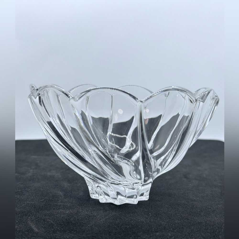 Marquis By Waterford "Windflower" 6" Scalloped Bowl